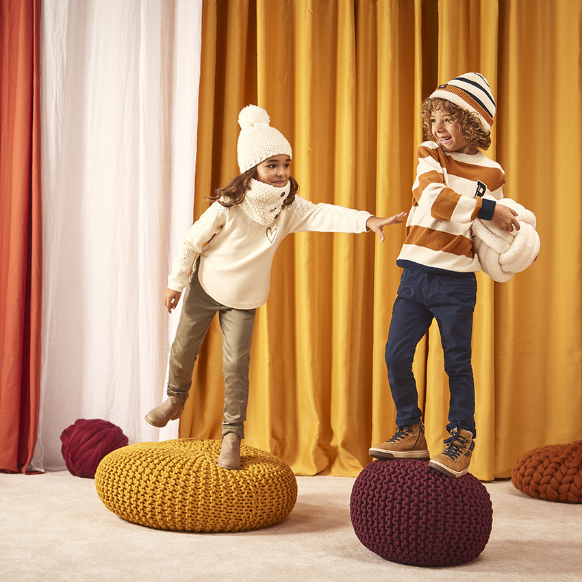 Gorro de punto a rayas para niño 