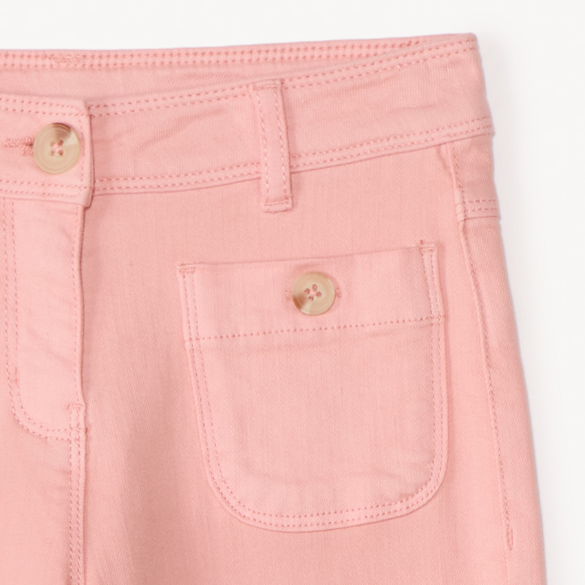 Jean ancho liso con botones de imitación de cuerno para niña 