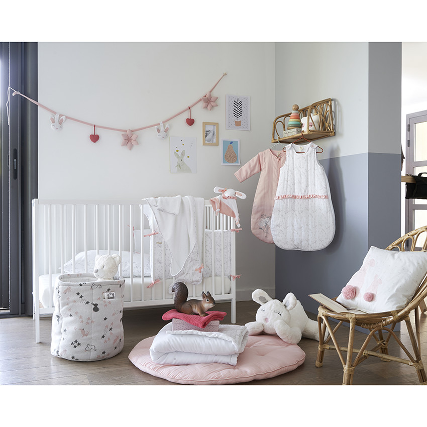 Conjunto de baño de rizo con capa con capucha  y guante estampado 