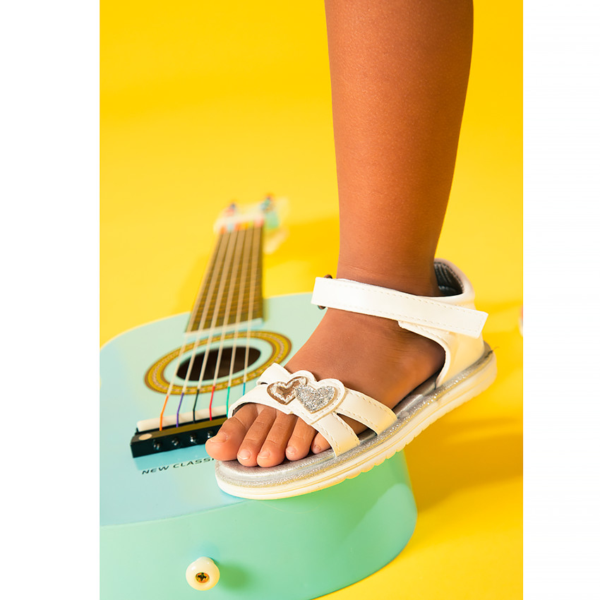 Sandalias de corazones plateados para bebé niña  Additional Sandalias de corazones plateados para bebé niña