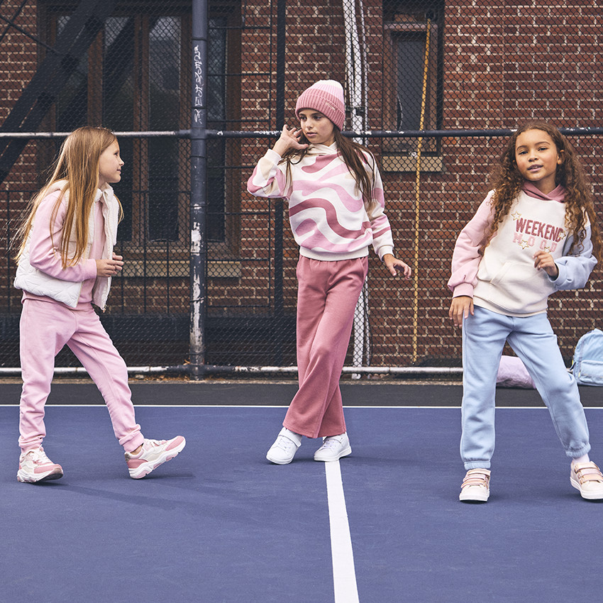 Conjunto de chándal con estampado ondulado y pantalón ancho para niña 