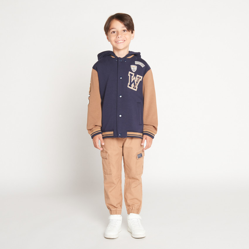 Pantalón cargo liso con bolsillos niño 