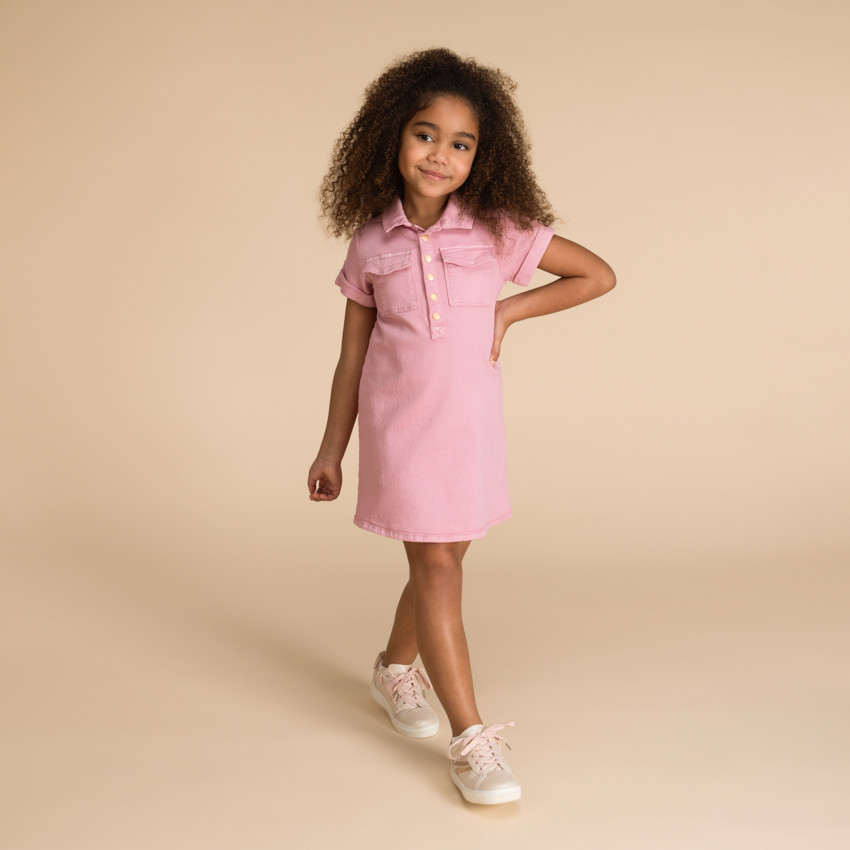 Vestido camisero de manga corta en vaquero liso para niña 