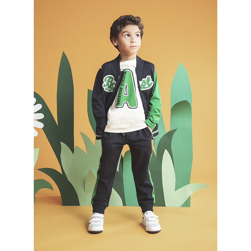 Zapatillas bajas con efecto bimaterial con velcro y bandas que contrastan  