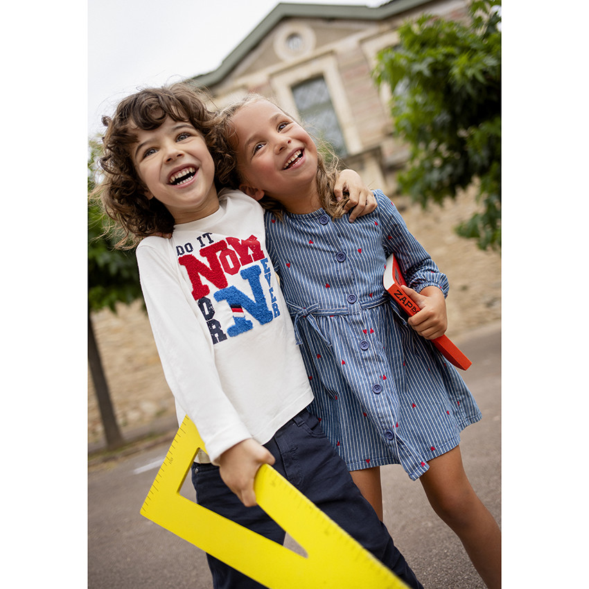 Vestido de chambray manga larga rayas y corazones bordados 