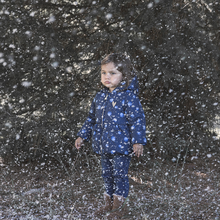 Chaqueta con capucha con estampado de lunares forrada en sherpa 