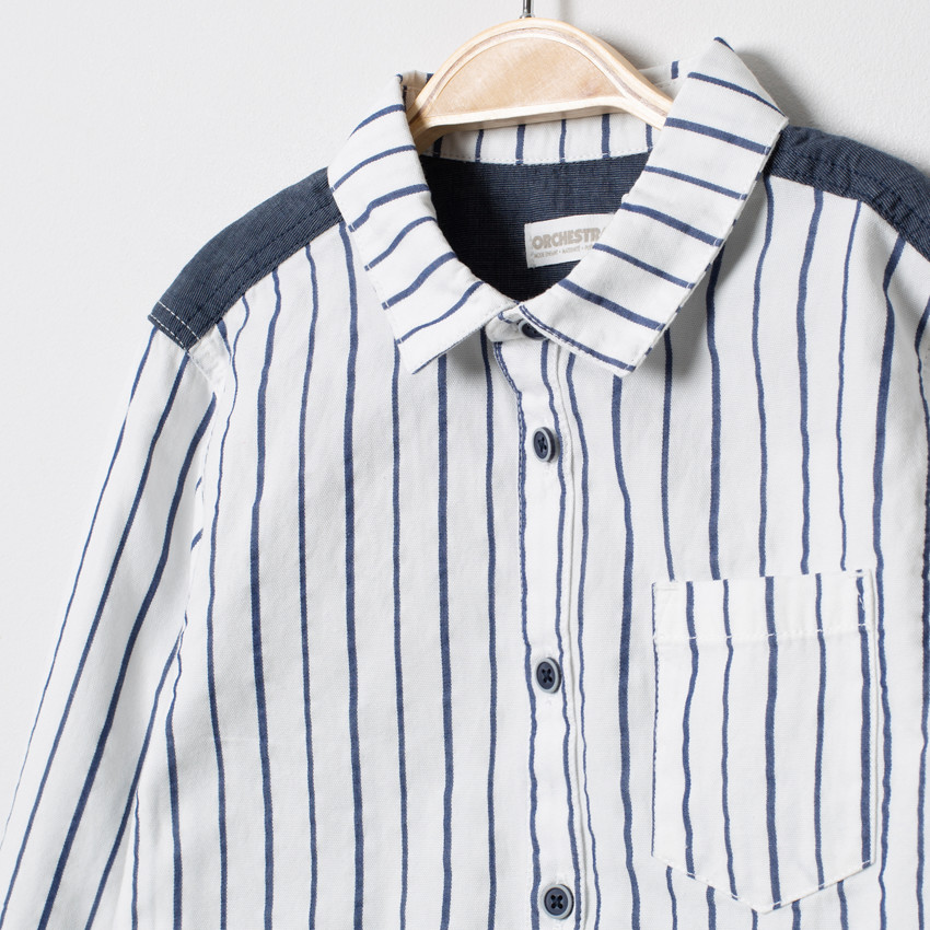 Camisa de manga larga de  rayas verticales y chambray 