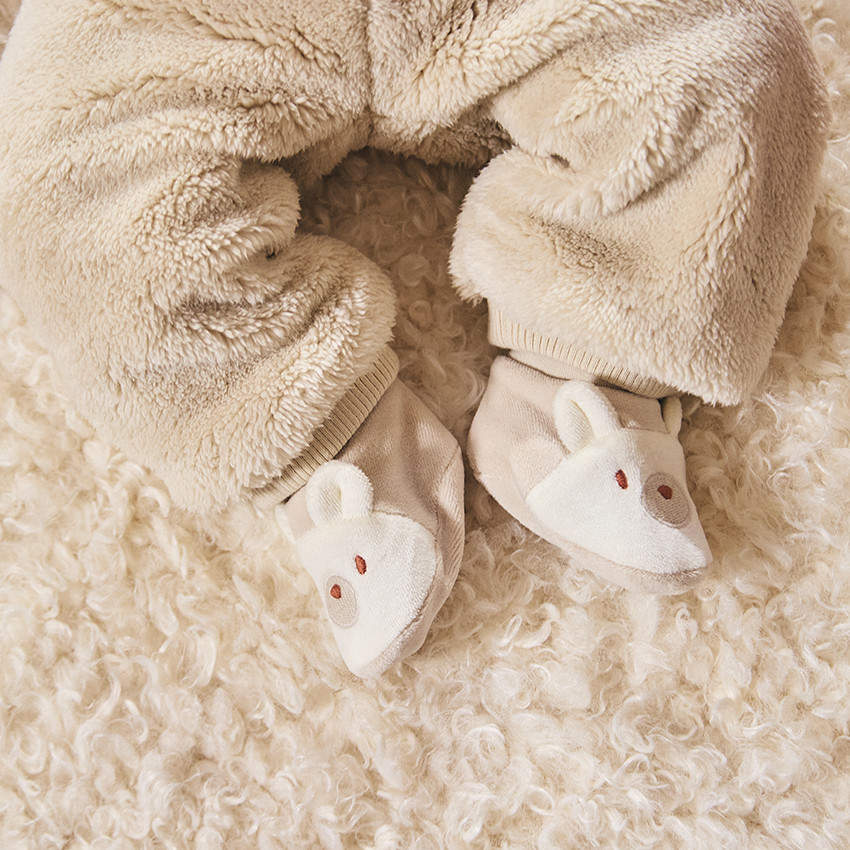 Zapatitos de oso de terciopelo para bebé 