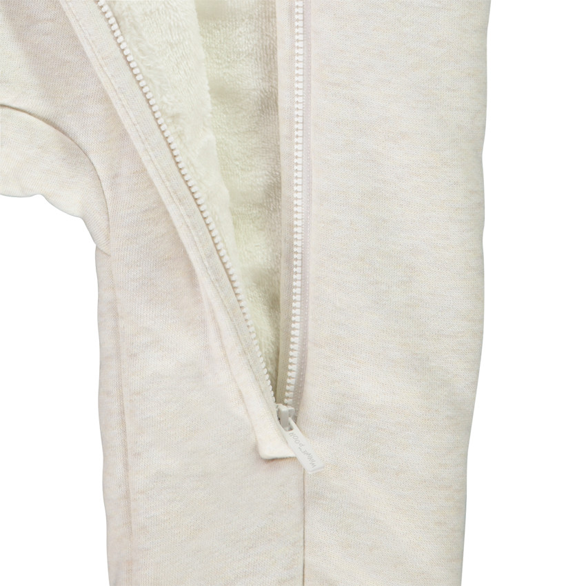 Buzo Winnie Disney para bebé con diferentes acabados según la edad 