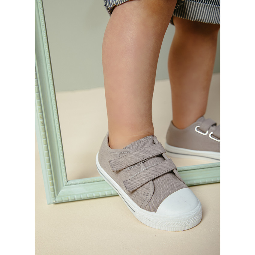 Zapatillas bajas de lona con velcro del 20 al 23  Additional Zapatillas bajas de lona con velcro del 20 al 23