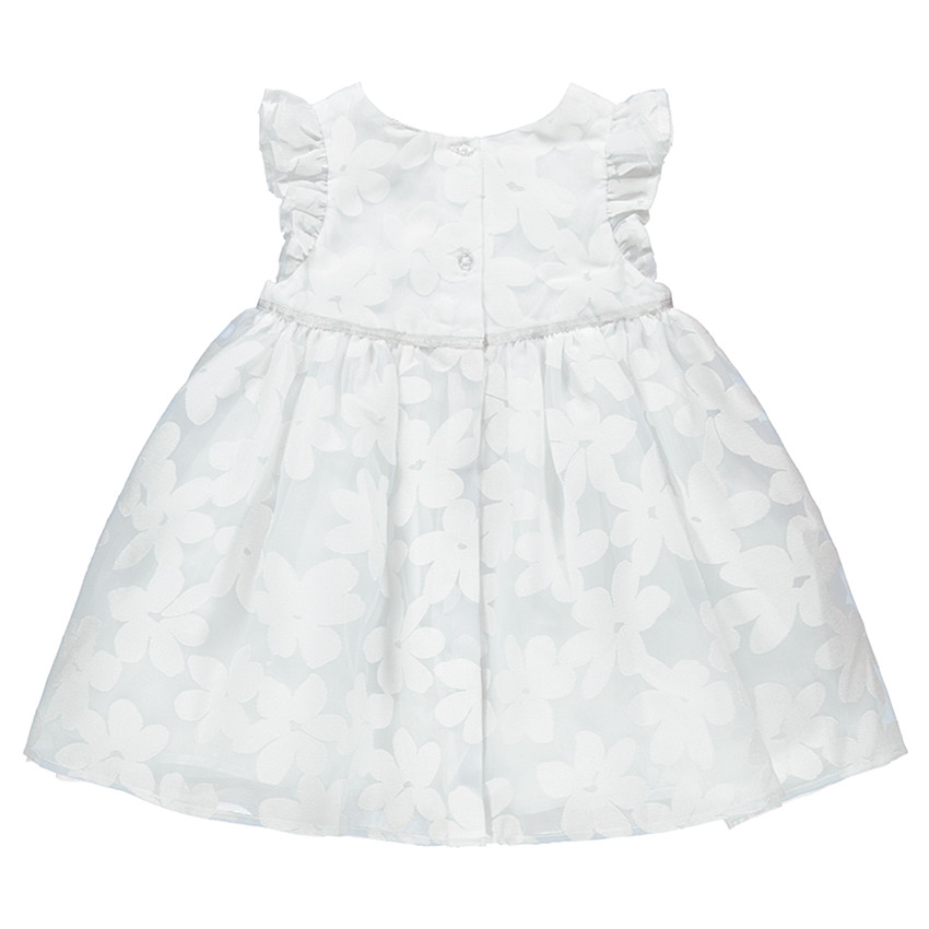 Vestido de gala de tul con flores del mismo color 