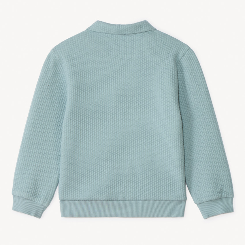 Sudadera de felpa con efecto arrugado y cuello tipo polo para niño. 