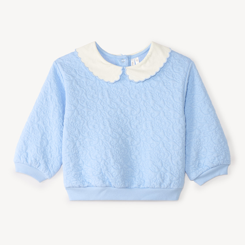 Sudadera de felpa texturizada con cuello de bebé para niña. 