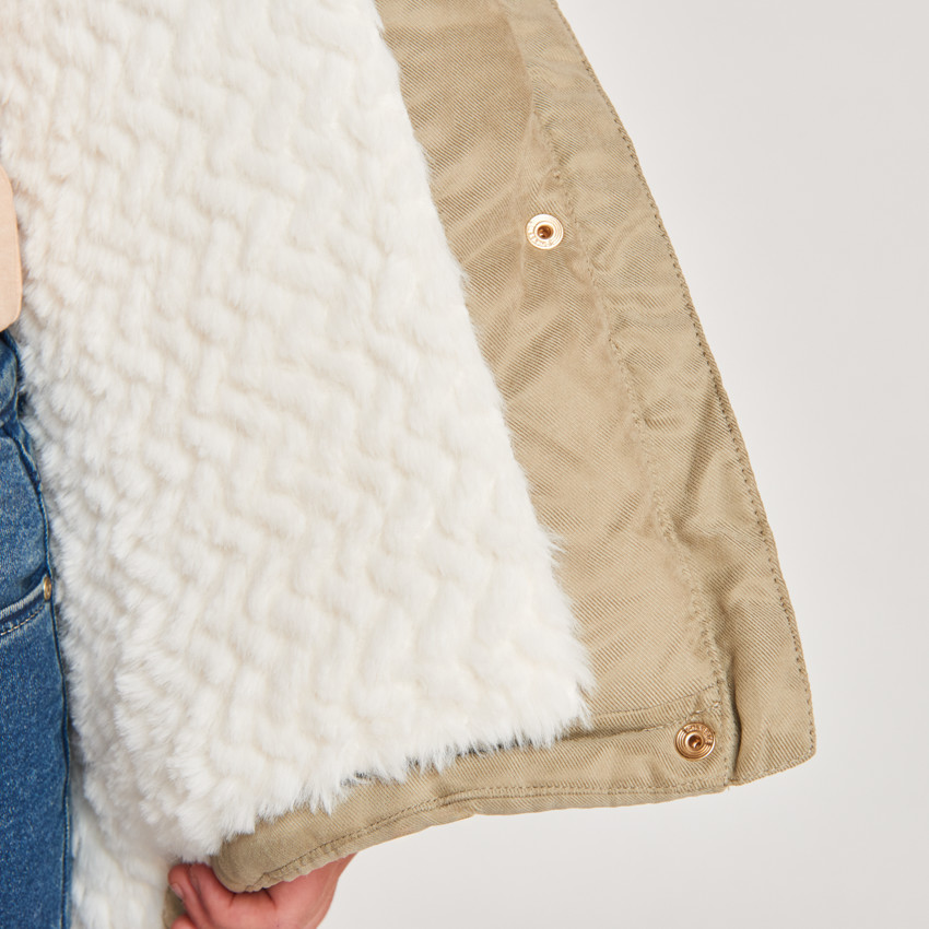 Parka impermeable con capucha y efecto de pelo sintético para niña 