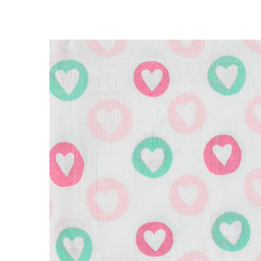 Muselina de fibra de bambú 100 x 100 cm con corazones estampados all over 