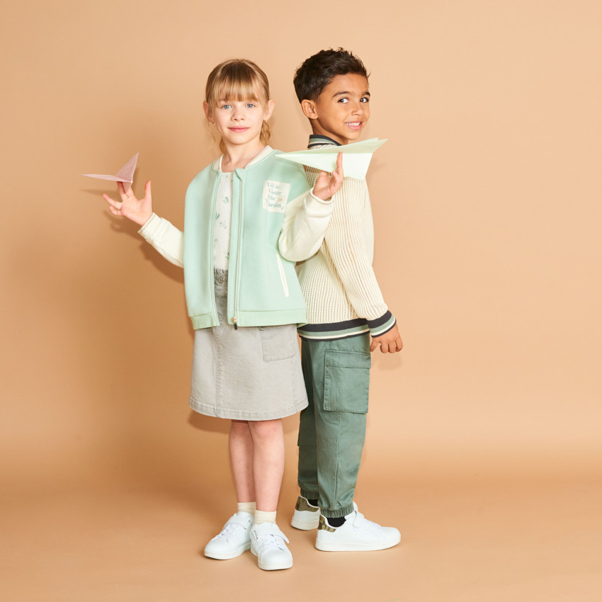 Chaqueta estilo teddy de felpa con bordado decorativo niña 