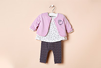 Cute little cats 1-12 meses